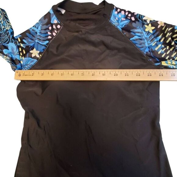 Hawaiian Print 2 Piece Swimsuit Long Sleeve Top With Boy Shorts Size XS - Picture 6 of 8